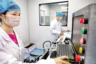 研制新型獸用生物制品，助力家畜動物疫病防控與生物技術開發(fā)服務創(chuàng)新